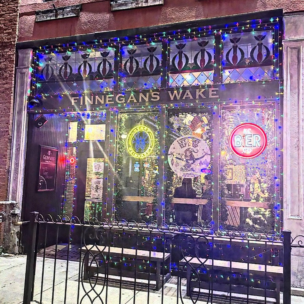 Finnegan's Wake storefront window covered in Finnsmas lights