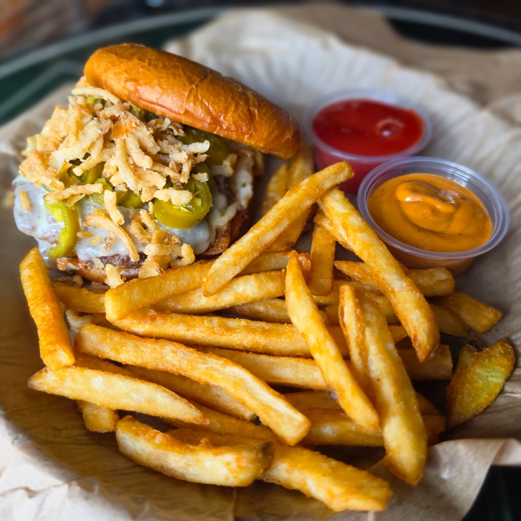 Spicy smashburger with fries